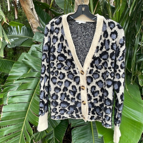 Anthropologie  Willow and Clay Leopard print shaggy texture cardigan